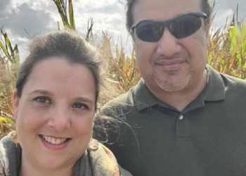 PAREJA 'ANTIVACUNAS' DEJA A 4 NIñOS HUéRFANOS