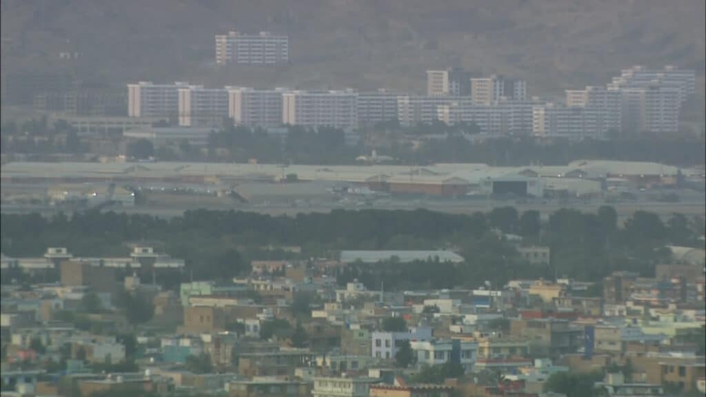 Reportan-fuerte-explosion-en-inmediaciones-del-Aeropuerto-de-Kabul