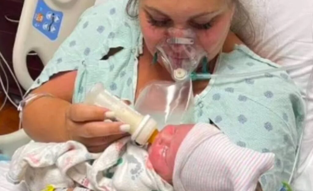 Antes-de-morir-madre-sostiene-a-su-recién-nacida