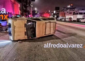 EBRIO AL VOLANTE CHOCA FRENTE A FGR