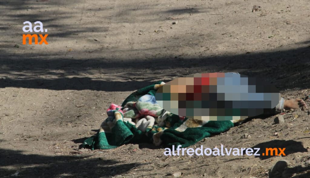 4 ASESINADOS Y UNA HERIDA A BORDO DE AUTO