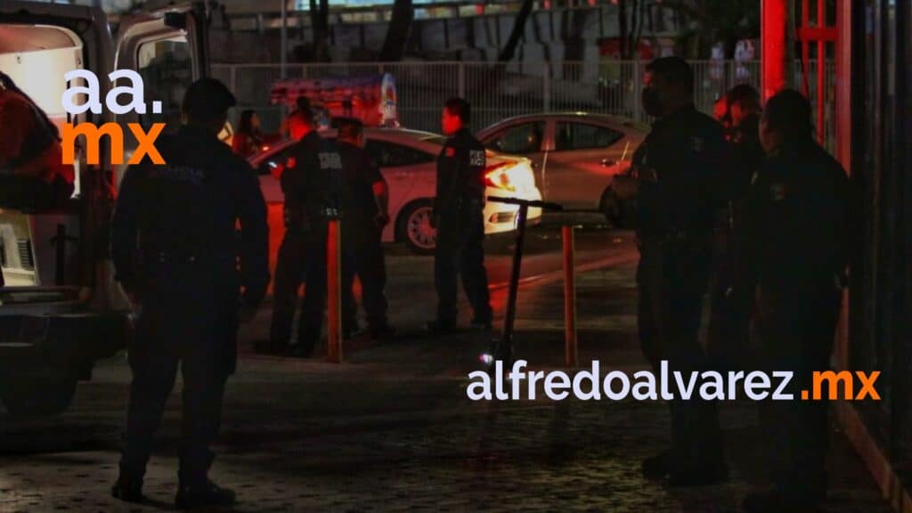 Balean-uno-cerca-de-los-carriles-de-la-Garita-de-San-Ysidro