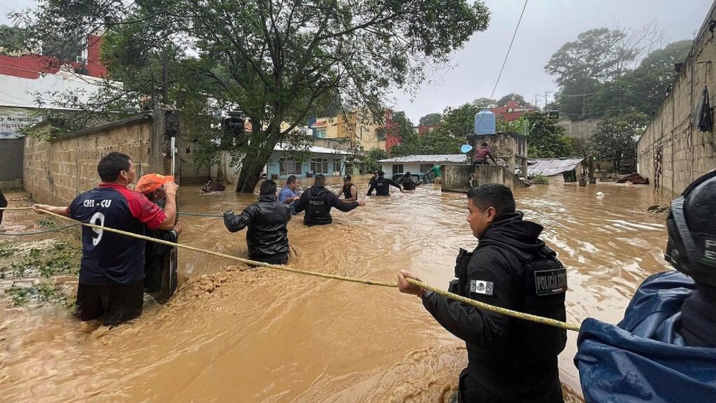 grace-deja-8-muertos-y-tres-desaparecidos-en-veracruz