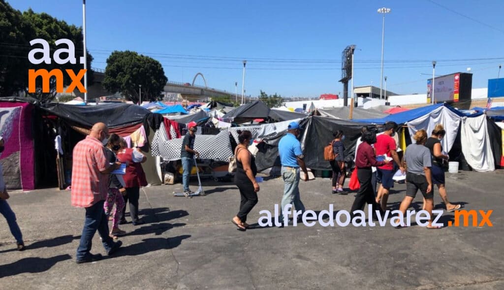 Aplican-vacuna-contra-Covid-19-a-migrantes-de-El-Chaparral