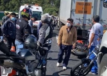 MOTOCICLISTAS ACCIDENTADOS IBAN 'ECHANDO CARRERITAS', CONFIRMAN