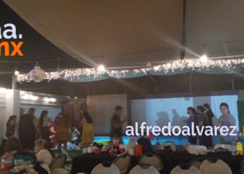 INTUBAN A NIñO QUE CAYó A LA ALBERCA DURANTE UNA FIESTA FAMILIAR