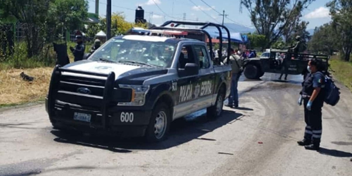 ATACAN CONVOY DE ALCALDESA; MUEREN POLICíAS