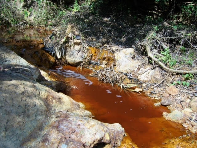 A-7-años-del-derrame-habitantes-en-lucha-por-agua-limpia