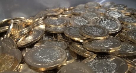 México lanza monedas conmemorativas de 10 y 20 pesos