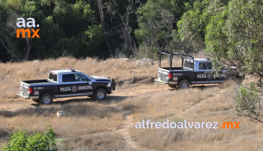 Sujetos-armados-atacan-a-policías