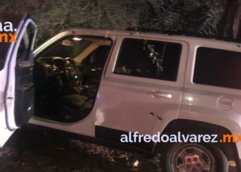 BALEAN A UNA POLICíA JUNTO A SU FAMILIA