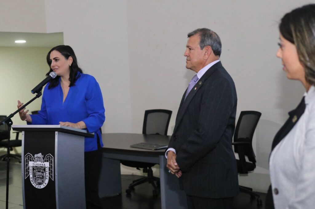 KARLA RUIZ INAUGURA VIDEO WALL DENTRO DEL CENTRO DE CONTROL Y MANDO