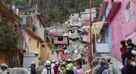 Rescatan cadáver de menor tras derrumbe de Cerro del Chiquihuite