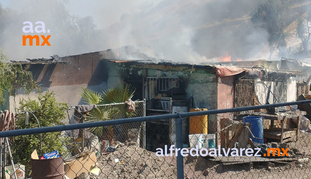 Incendio-deja-sin-vivienda-a-familia