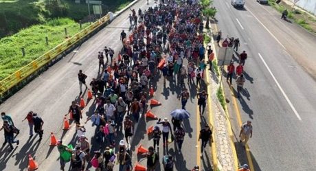 Sale de Chiapas cuarta caravana de migrantes con destino a EU