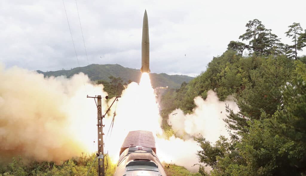 VIDEO-Norcorea-laza-misil-balístico-desde-tren