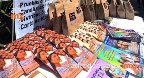 Regalan preservativos en plaza de Tijuana