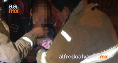 Policía se intoxica al auxiliar a mujer durante incendio