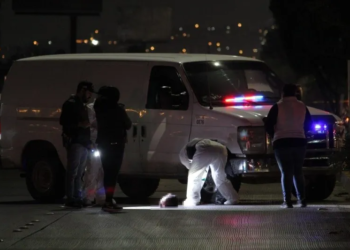 ARROJAN CUERPO CERCENADO Y NARCOMANTA EN PUENTE DE LA JOYA