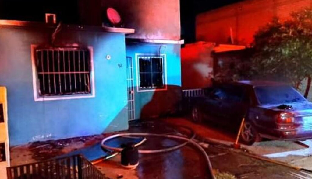 Ebrio-le-rocía-gasolina-a-su-esposa-y-le-prende-fuego