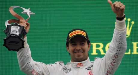 'Checo' Pérez gana tercer lugar en el Gran Premio de Turquía