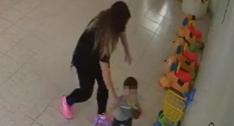 VIDEO: Exhiben a directora de guardería por maltrato