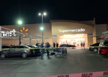 ASESINAN A JOVEN EN ESTACIONAMIENTO DE SUPERMERCADO