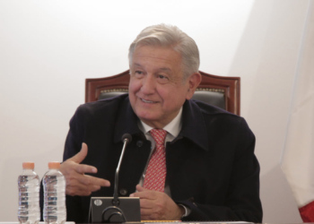 AMLO RECONOCE EL DESABASTO DE MEDICAMENTOS; EXIGE SOLUCIONAR PROBLEMA