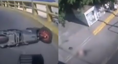 VIDEO: Mujeres chocan en moto y caen de puente; mueren