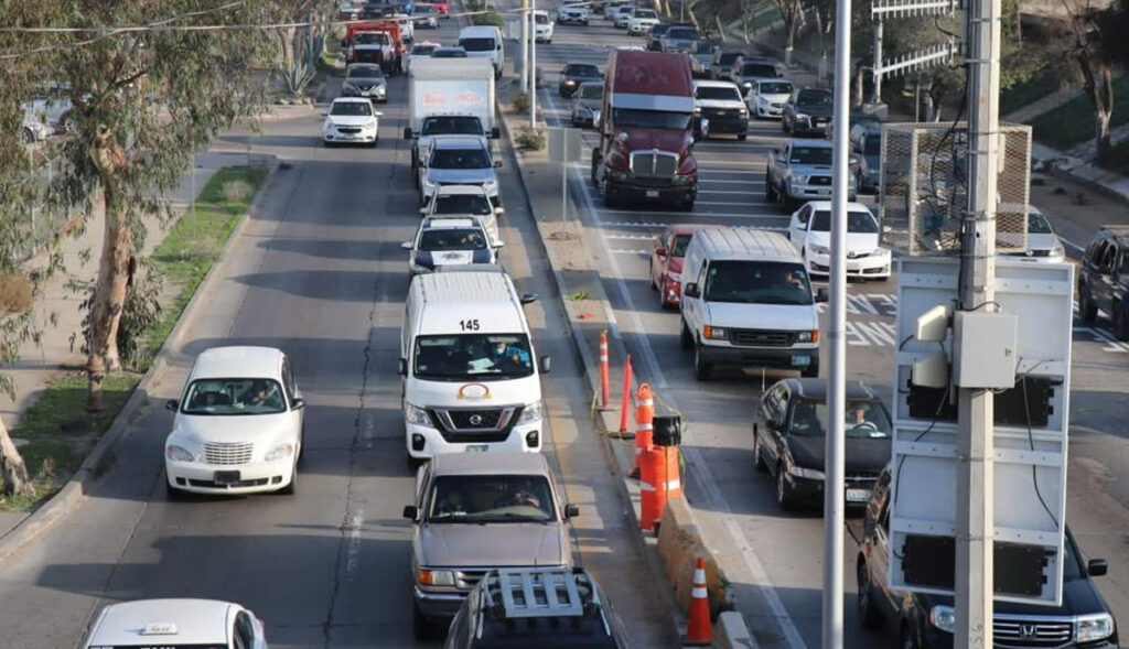 Supervisan-trabajos-en-operativo-vial-ante-reapertura-de-garitas