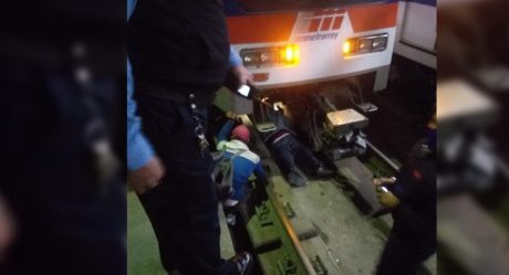 VIDEO: Hombre cae a vías del Metro; suspenden servicio
