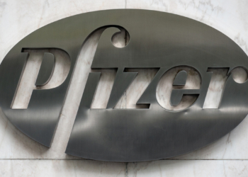 PFIZER PIDE AUTORIZAR USO DE SU PíLDORA CONTRA COVID-19