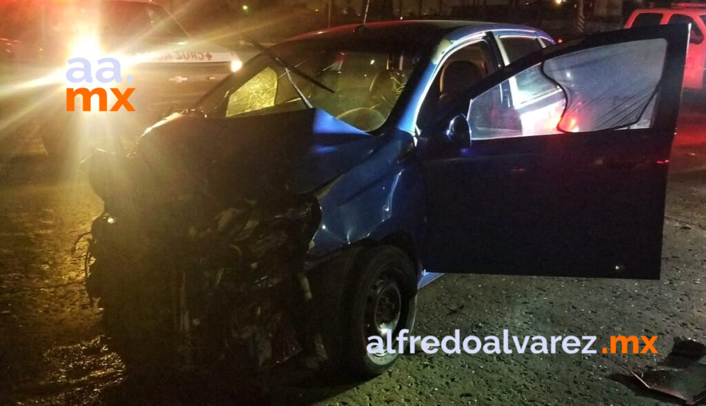 Automovilista-resulta-herido-en-choque-no-respeta-semáforo