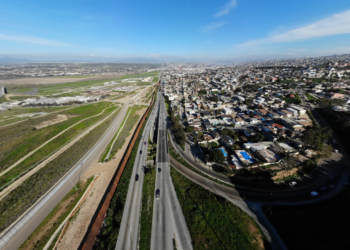 NUEVA TIJUANA DA PRIMER PASO Y VA A COMISIONES DEL CONGRESO