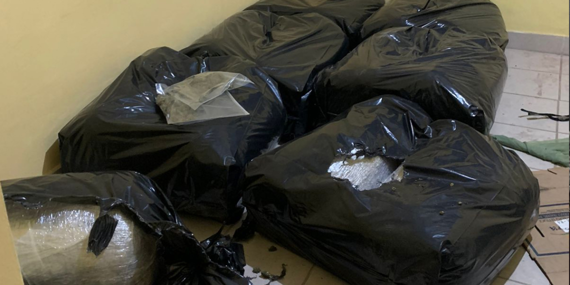 CONFISCAN 150 KILOS DE MARIHUANA TRAS CATEO EN VIVIENDA