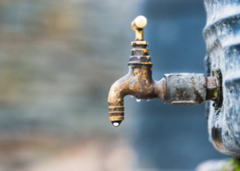 MáS DE UNA DECENA DE COLONIAS SIN AGUA POR FUGAS