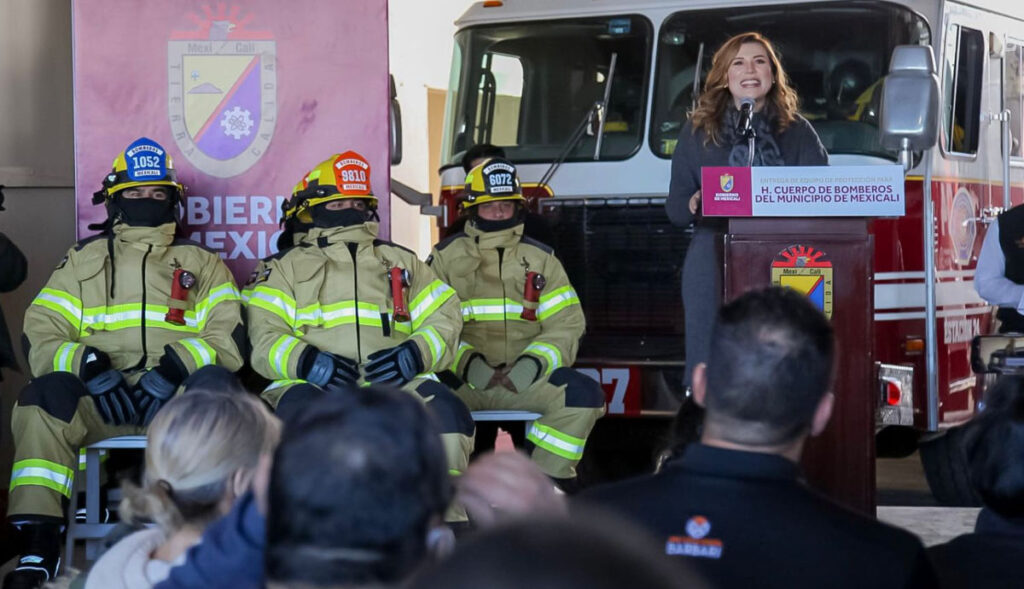 Cumple-Marina-del-Pilar-compromiso-con-bomberos