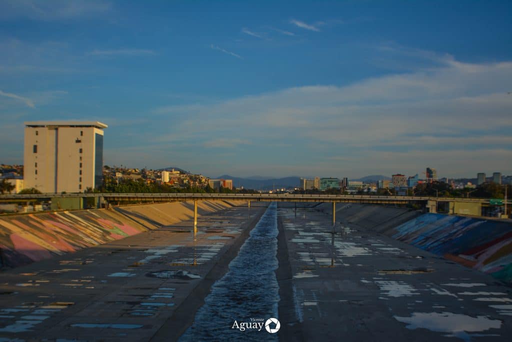 clima en Tijuana canalización del río