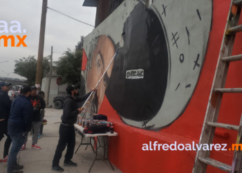 PINTAN MURAL DE VICENTE FERNáNDEZ EN TIJUANA