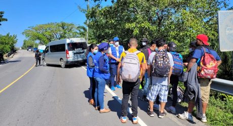 Sale de Honduras la primera caravana migrante del 2022