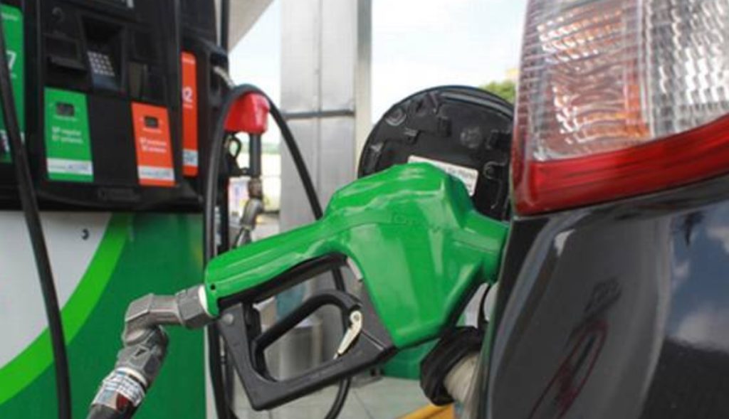 Gasolinera-se-equivoca-y-carga-diésel-a-autos-más-de-100-están-afectados