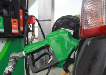 GASOLINERA SE EQUIVOCA Y CARGA DIéSEL A AUTOS; MáS DE 100 ESTáN AFECTADOS