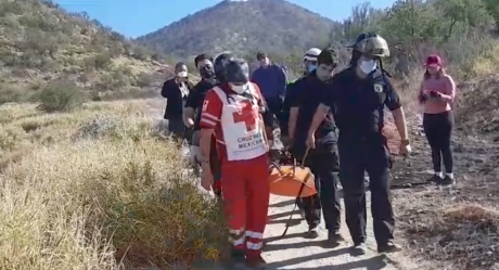 Rescatan a senderista en el cerro del Bachoco de Hermosillo