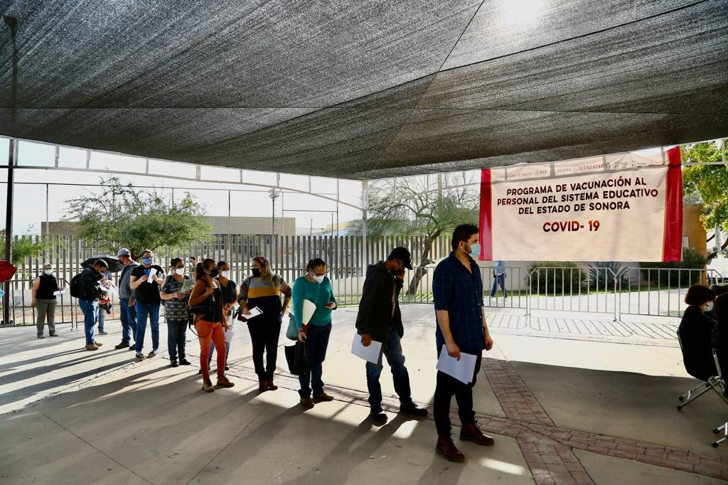 Concluyó-vacunación-de-refuerzo-a-docentes-en-Sonora