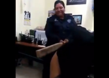 VIDEO: POLICíA MUNICIPAL DA TABLAZOS A DETENIDO