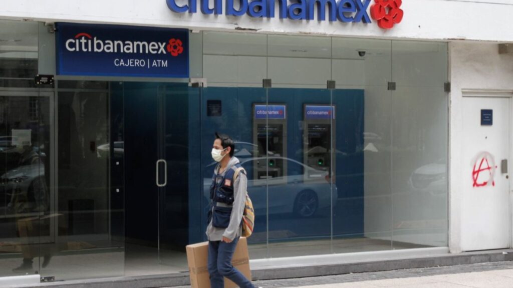 Que-pasara-con-clientes-creditos-tarjetas-Banamex