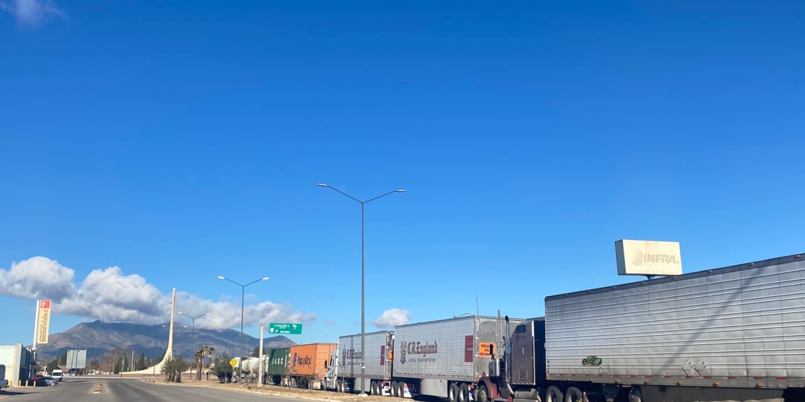 MáS DE 24 HORAS DE BLOQUEO CARRETERO POR MINEROS DE CANANEA