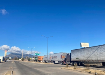 MáS DE 24 HORAS DE BLOQUEO CARRETERO POR MINEROS DE CANANEA