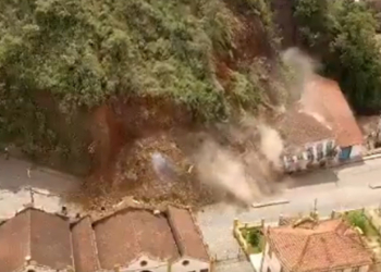 VIDEO: DERRUMBE DE CERRO DESTRUYE PATRIMONIO CULTURAL DE LA HUMANIDAD 