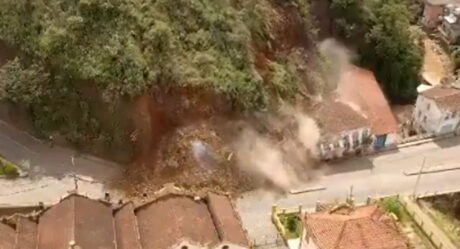 VIDEO: Derrumbe de cerro destruye Patrimonio Cultural de la Humanidad 